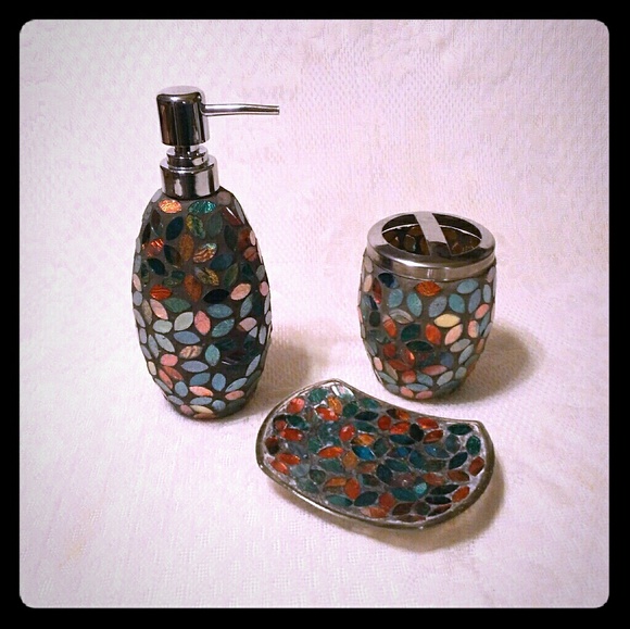 Other - Bathroom Accessories Set